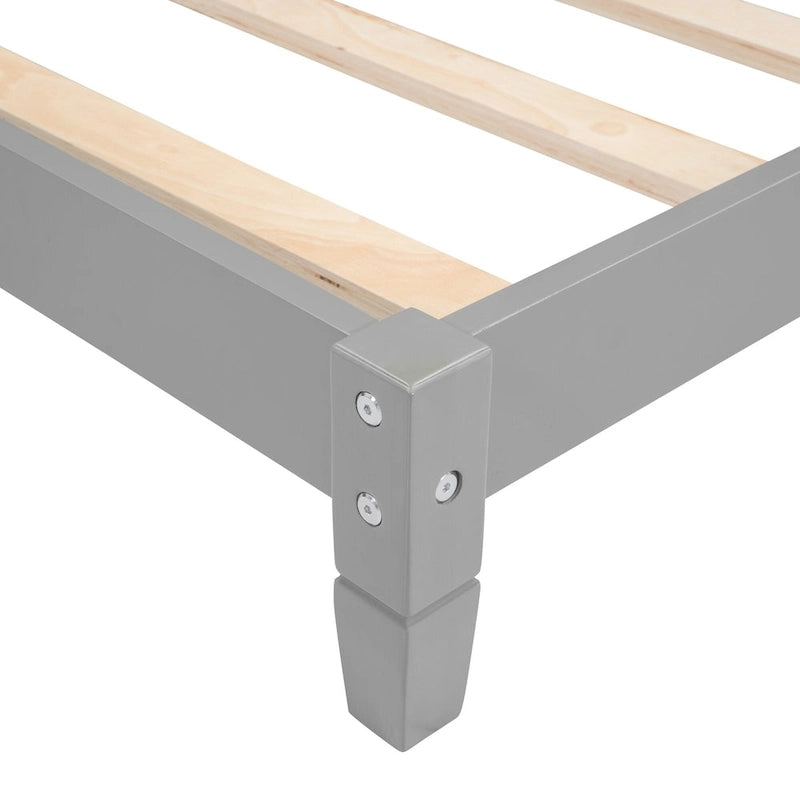 Lit de repos en bois avec dossier et accoudoirs